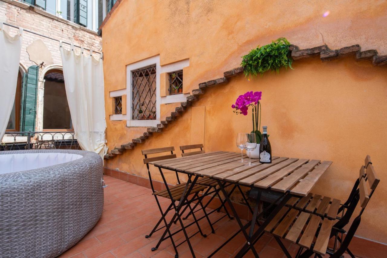 Suite Rava - San Marco With Pool Wenecja Zewnętrze zdjęcie
