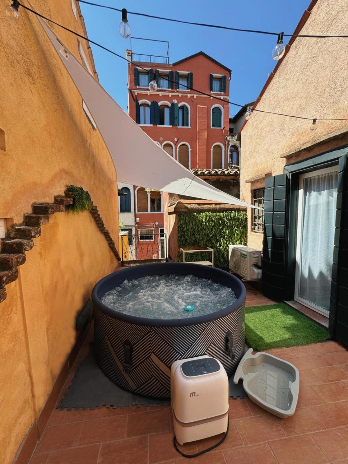Suite Rava - San Marco With Pool Wenecja Zewnętrze zdjęcie